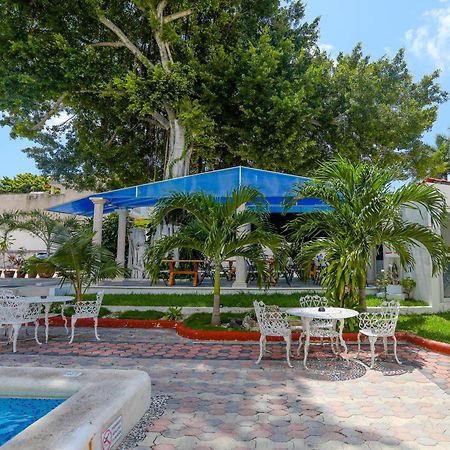 Hotel Maria De Lourdes Cancun Exterior photo