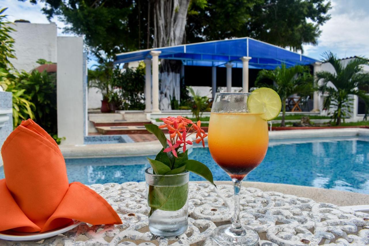 Hotel Maria De Lourdes Cancun Exterior photo