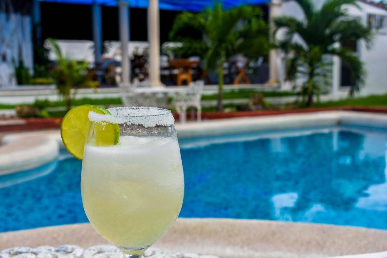 Hotel Maria De Lourdes Cancun Exterior photo