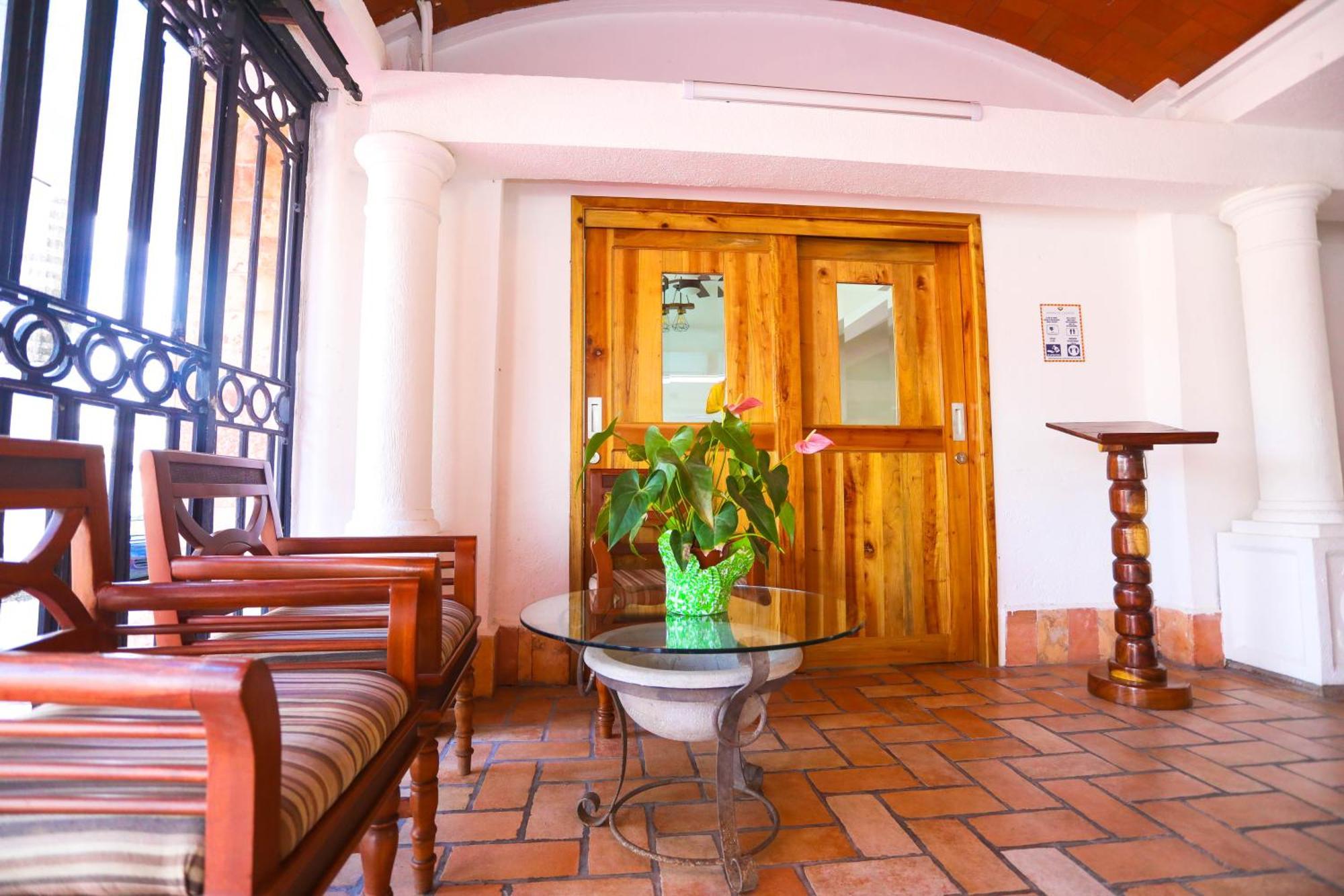 Hotel Maria De Lourdes Cancun Exterior photo