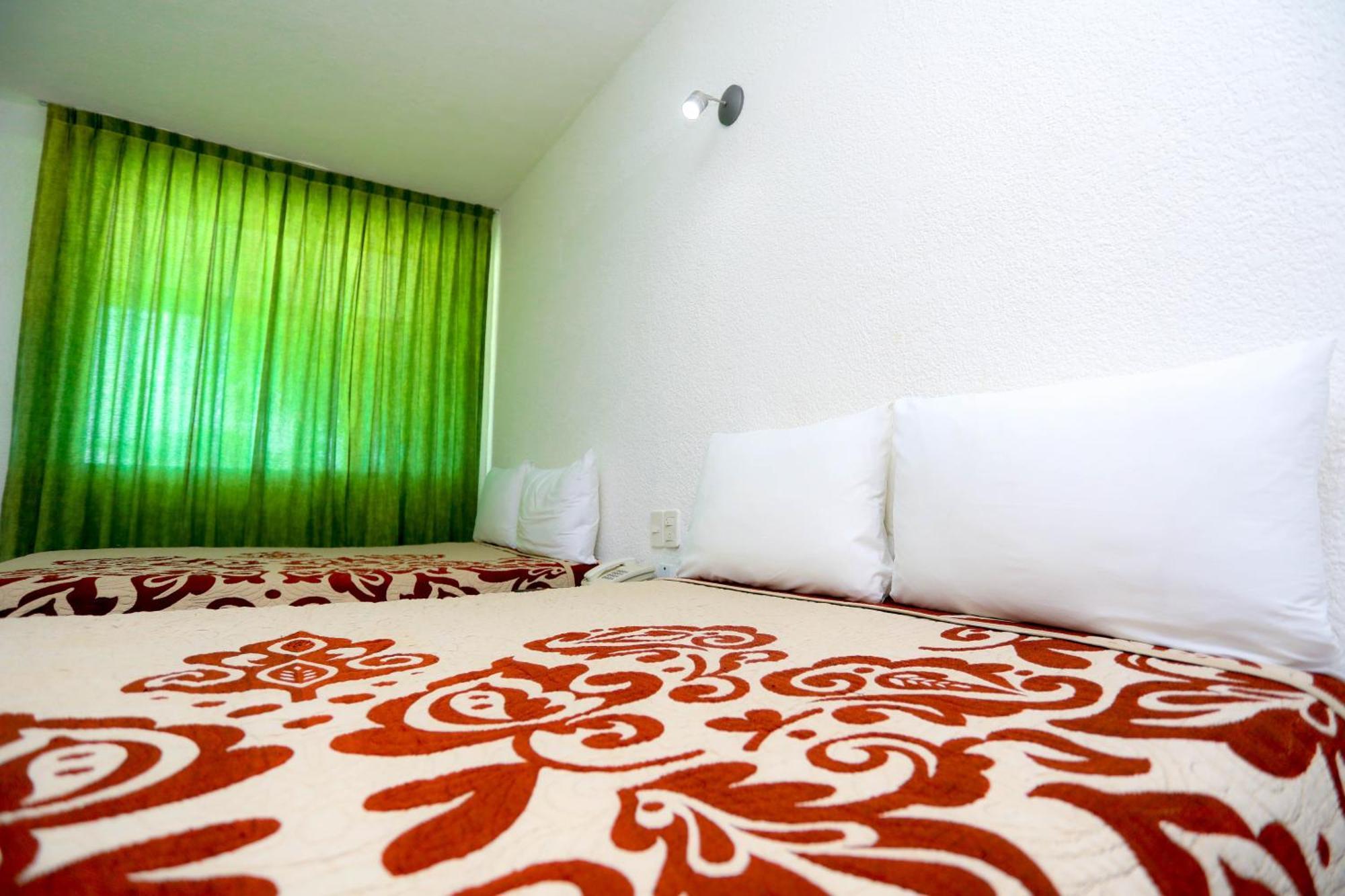 Hotel Maria De Lourdes Cancun Exterior photo