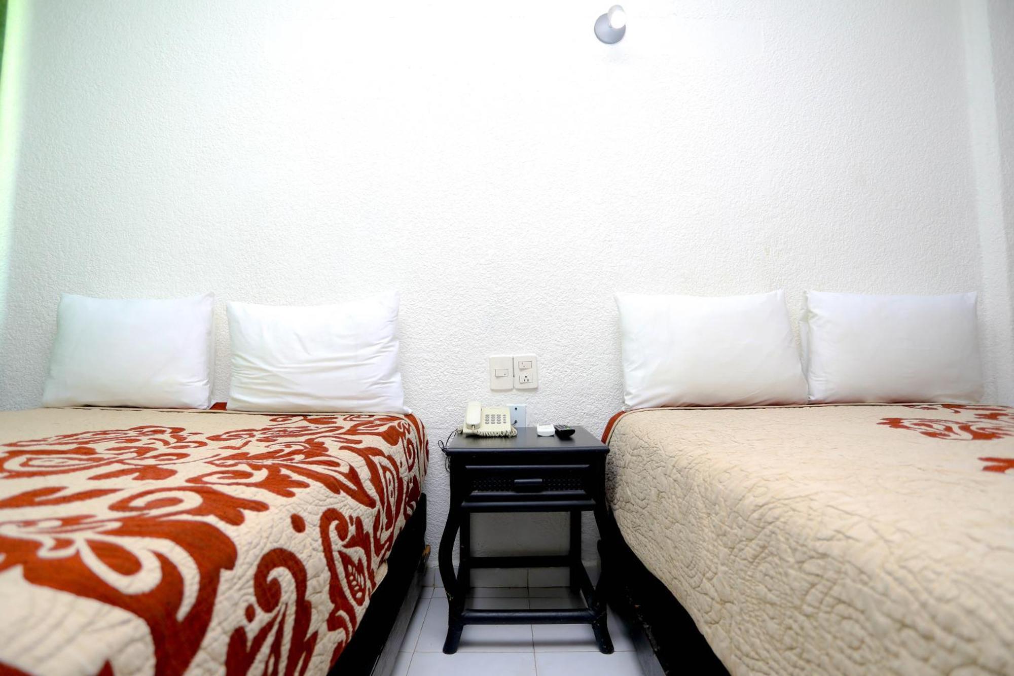 Hotel Maria De Lourdes Cancun Exterior photo